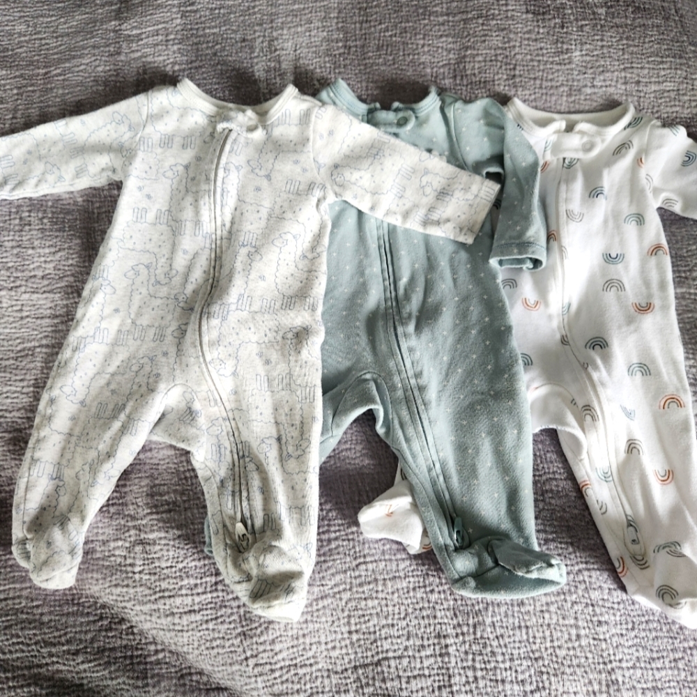 Bundle of Carter's Footie Pajama 0-3